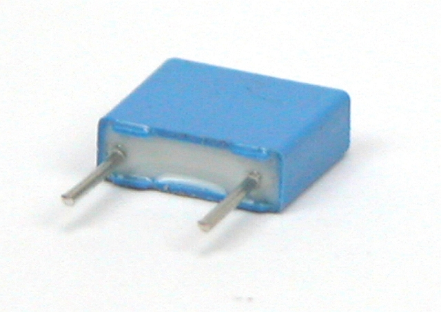 MKT Capacitor 100nF/63V 10% e=5mm loose