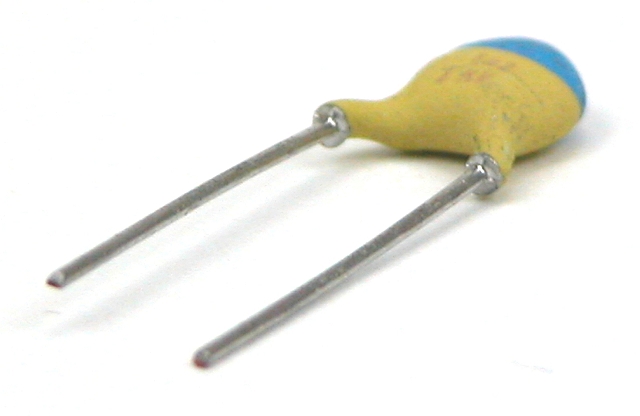 Ceramic capacitor 100pF 10%  1kV e=5mm