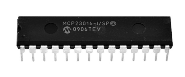 Microcontroller 8Kx14 Flash 22xI/O 20MHz - SDIP-28